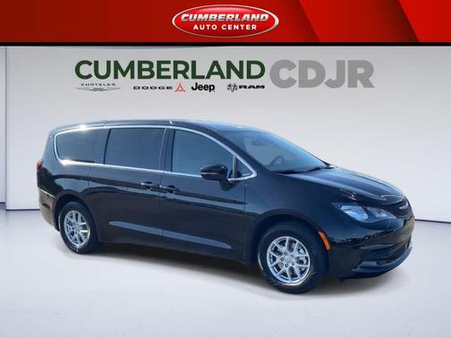 Diamond Black Crystal Pearlcoat 2026 Chrysler Voyager LX