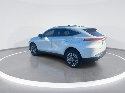 2022 Toyota Venza XLE