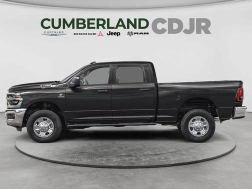 Diamond Black Crystal Pearlcoat 2026 RAM 2500 Tradesman Crew Cab 4x4 6'4' Box