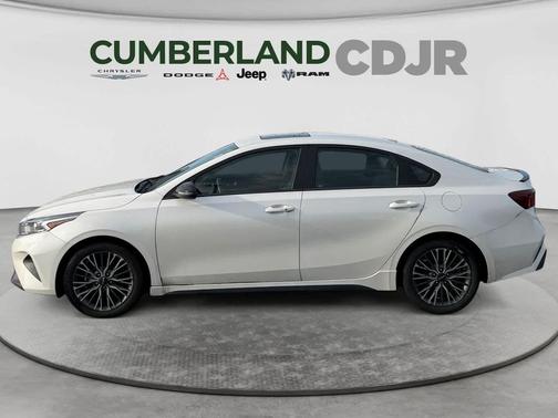 Snow White Pearl 2024 Kia Forte GT-Line