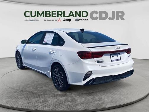 Snow White Pearl 2024 Kia Forte GT-Line