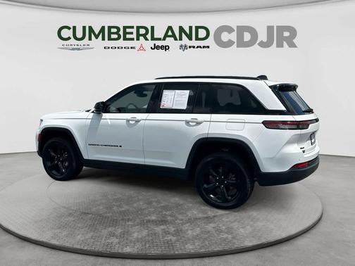 Bright White Clearcoat 2023 Jeep Grand Cherokee Limited