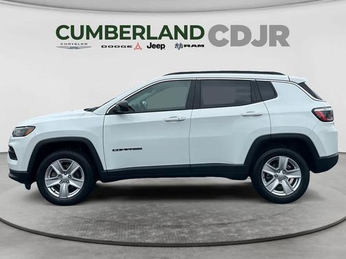 Bright White Clearcoat 2022 Jeep Compass Latitude