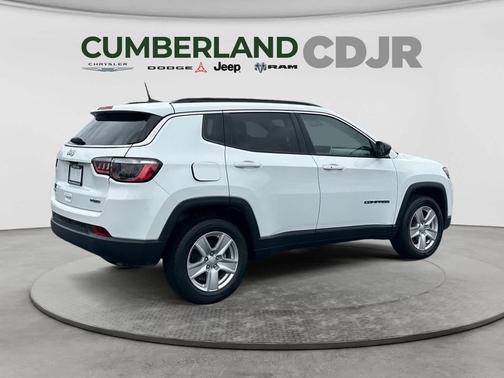 Bright White Clearcoat 2022 Jeep Compass Latitude