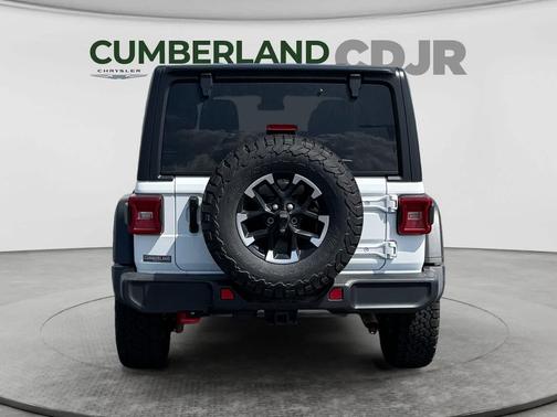Bright White Clearcoat 2025 Jeep Wrangler Rubicon