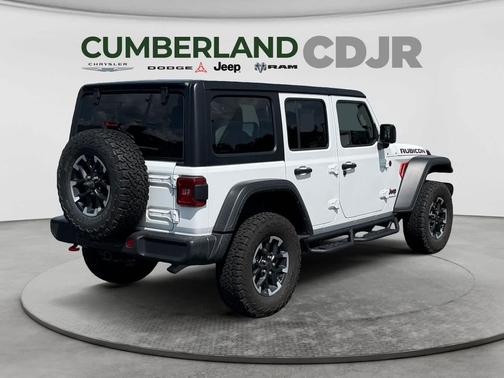 Bright White Clearcoat 2025 Jeep Wrangler Rubicon