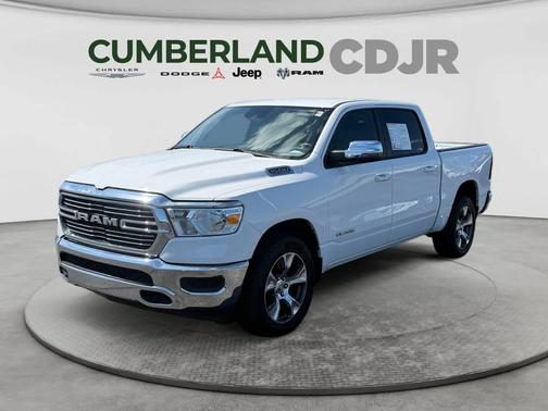 Bright White Clearcoat 2024 RAM 1500 Laramie
