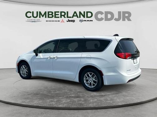 Bright White Clearcoat 2026 Chrysler Voyager LX