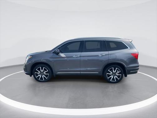 2022 Honda Pilot Touring 8-Passenger