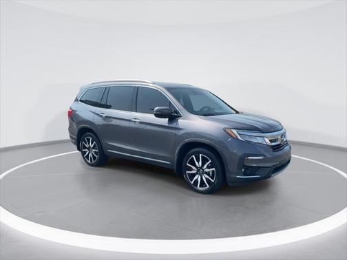 2022 Honda Pilot Touring 8-Passenger
