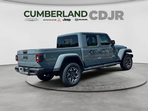 Anvil Clearcoat 2026 Jeep Gladiator Sahara 4x4