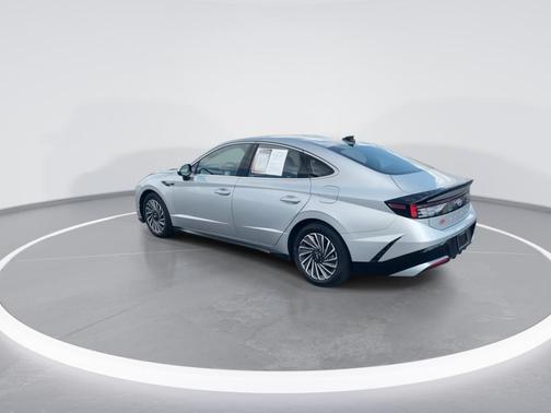 2024 Hyundai SONATA Hybrid SE