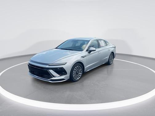 2024 Hyundai SONATA Hybrid SE
