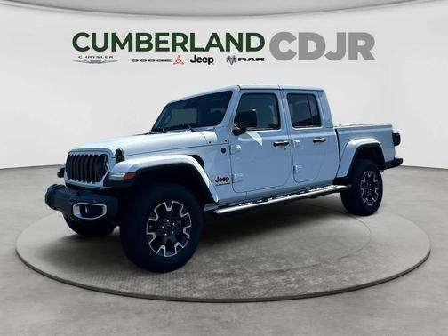 Bright White Clearcoat 2026 Jeep Gladiator Sahara 4x4