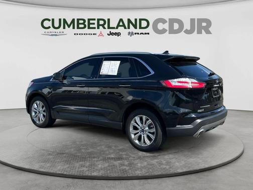AGATE BLACK METALLIC 2022 Ford Edge Titanium