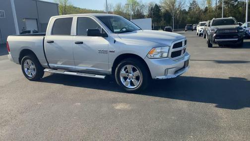 Bright Silver Metallic Clearcoat 2018 RAM 1500 Express