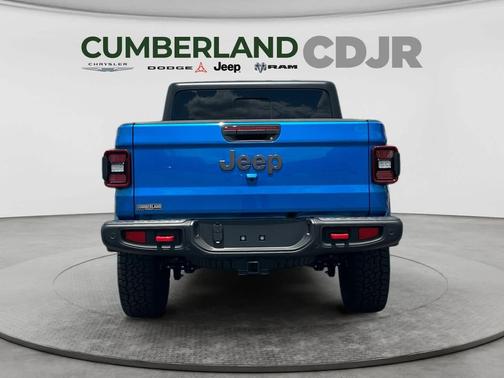 Hydro Blue Pearlcoat 2025 Jeep Gladiator Rubicon