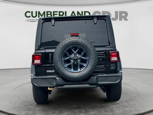 Black Clearcoat 2026 Jeep Wrangler 85th Anniversary
