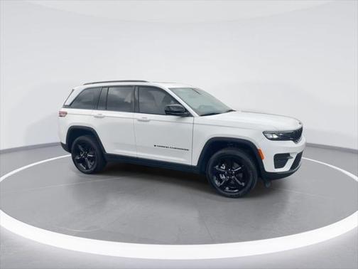 2024 Jeep Grand Cherokee Altitude