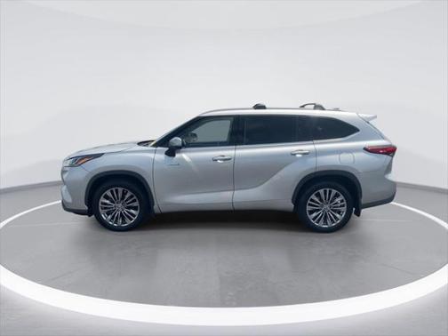 2021 Toyota Highlander Hybrid Platinum