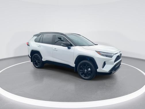 2025 Toyota RAV4 Hybrid SE