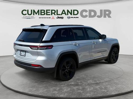 Silver Zynith 2023 Jeep Grand Cherokee Altitude