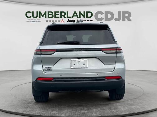 Silver Zynith 2023 Jeep Grand Cherokee Altitude