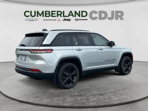 Silver Zynith 2023 Jeep Grand Cherokee Altitude