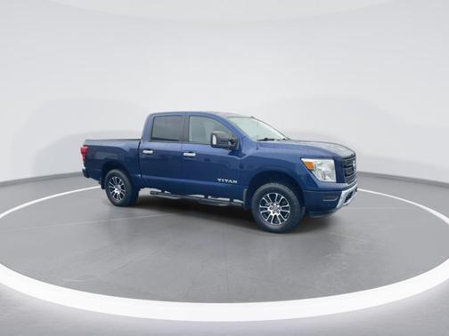 2021 Nissan Titan SV