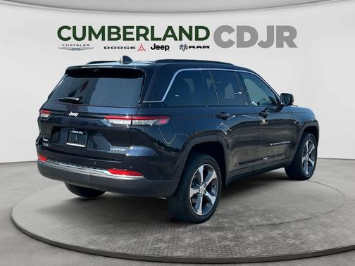 Midnight Sky 2024 Jeep Grand Cherokee Limited