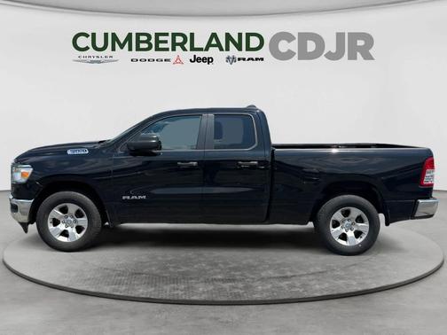 Diamond Black Crystal Pearlcoat 2023 RAM 1500 Big Horn/Lone Star