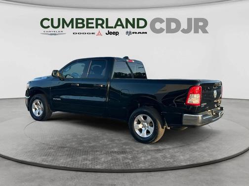 Diamond Black Crystal Pearlcoat 2023 RAM 1500 Big Horn/Lone Star