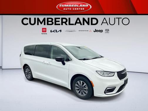 Bright White Clearcoat 2024 Chrysler Pacifica Hybrid Select