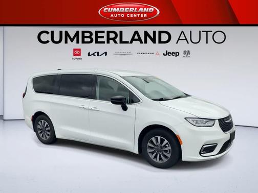 Bright White Clearcoat 2024 Chrysler Pacifica Hybrid Select