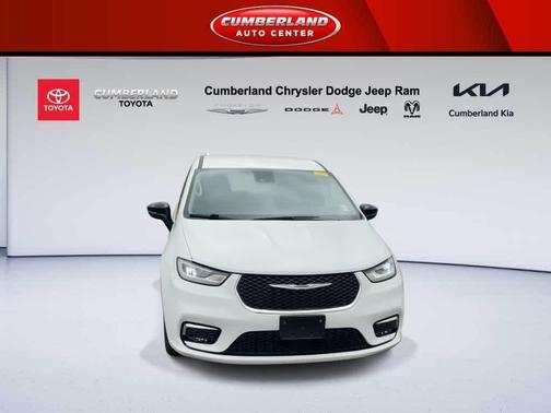 2024 Chrysler Pacifica Hybrid Select