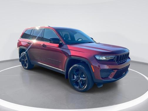 2025 Jeep Grand Cherokee Altitude