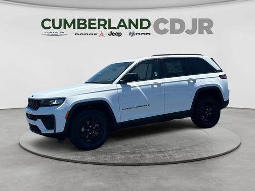 Bright White Clearcoat 2026 Jeep Grand Cherokee Altitude