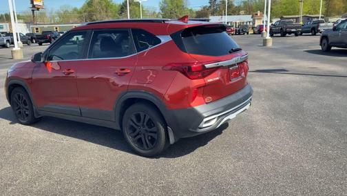 Mars Orange 2023 Kia Seltos S