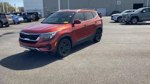 Mars Orange 2023 Kia Seltos S