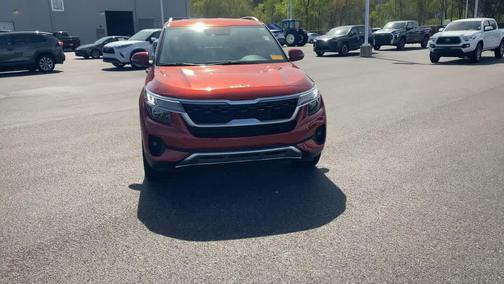 Mars Orange 2023 Kia Seltos S