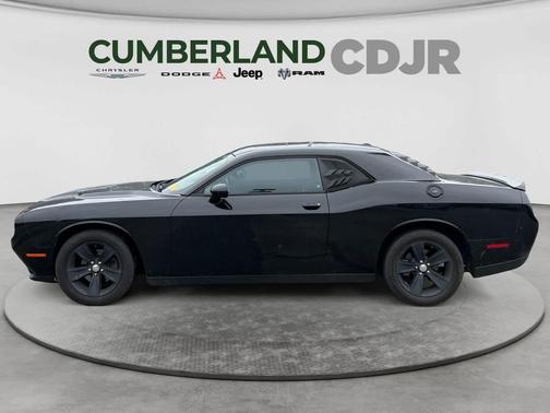 Pitch Black Clearcoat 2015 Dodge Challenger SXT