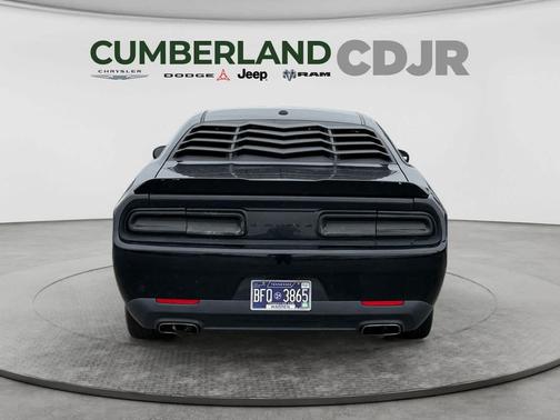 Pitch Black Clearcoat 2015 Dodge Challenger SXT