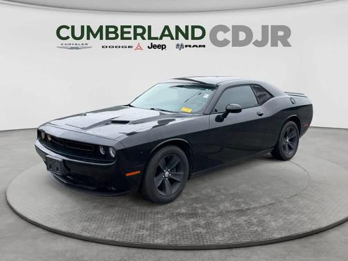 Pitch Black Clearcoat 2015 Dodge Challenger SXT