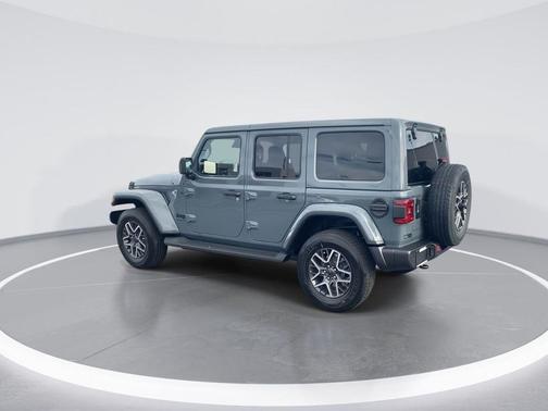 2026 Jeep Wrangler 4-Door Sahara 4x4