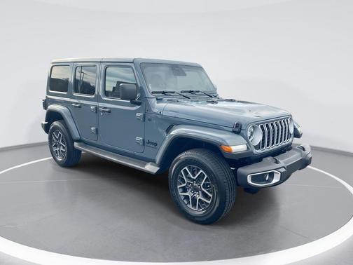 2026 Jeep Wrangler 4-Door Sahara 4x4