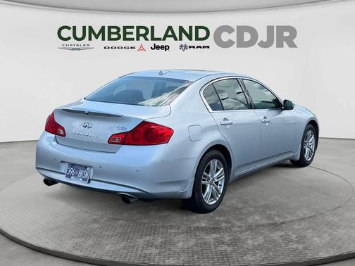 Liquid Platinum 2013 INFINITI G37x Base