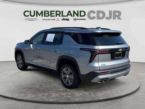 Sterling Gray Metallic 2024 Chevrolet Traverse LT