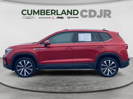 Kings Red Metallic 2023 Volkswagen Taos 1.5T SE