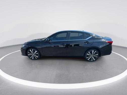2022 Nissan Altima SR Intelligent AWD