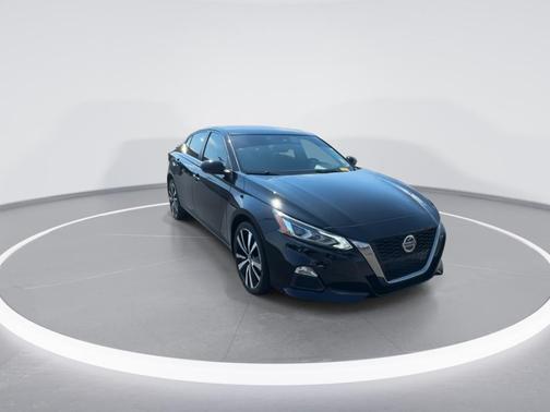 2022 Nissan Altima SR Intelligent AWD
